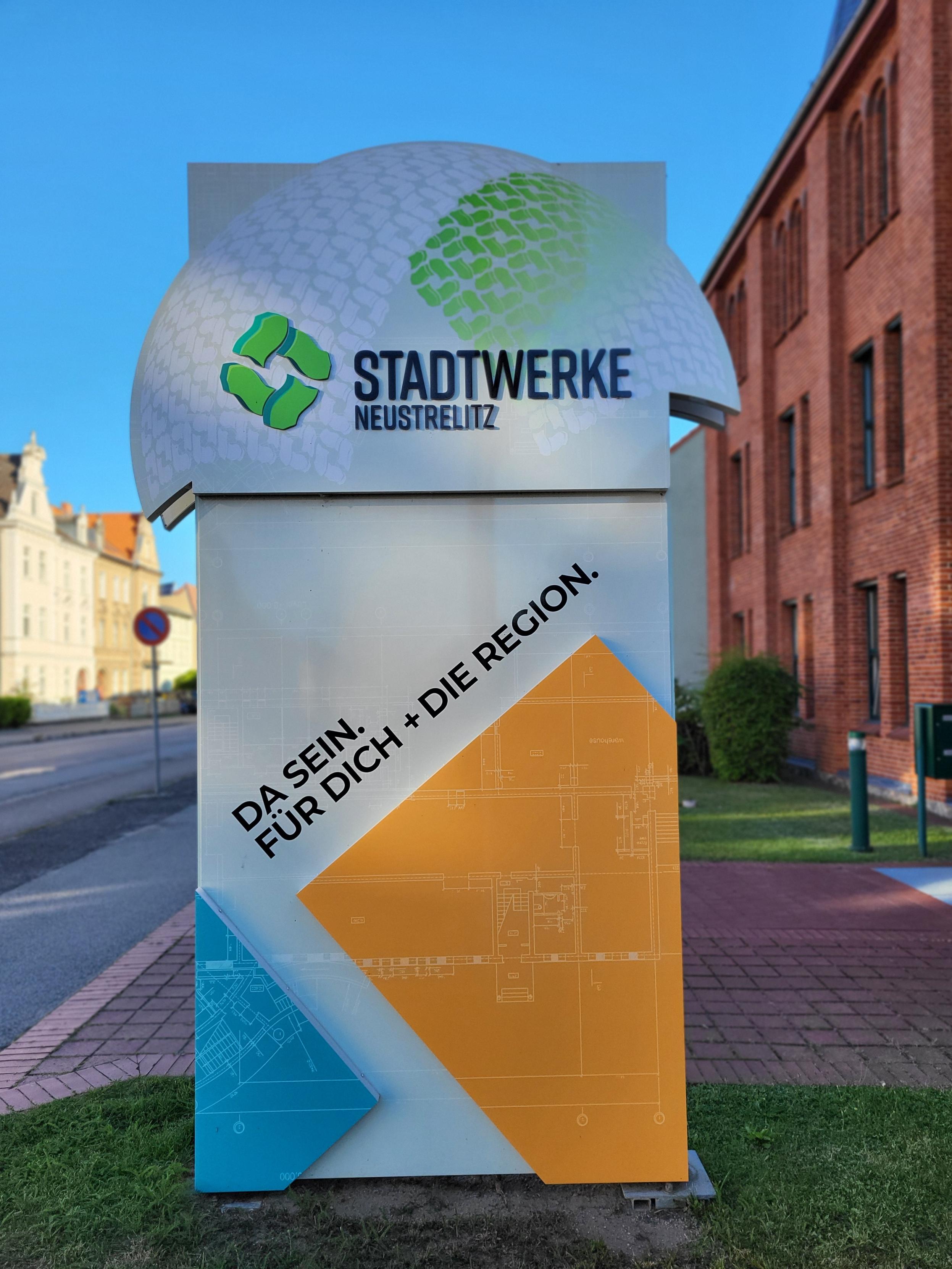 Stadtwerke warnen: Falsche Mitarbeiter in Neustrelitz unterwegs